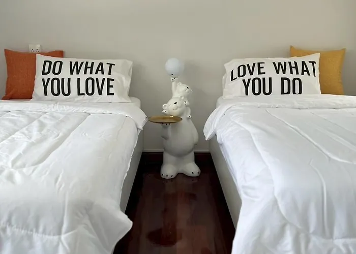 Near Airport 2nd For 2,8k & 3rd For 1,8k & 4th Only 300b Inbox! 4* Bangkok